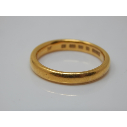 193 - 22ct Gold Wedding Ring: Size L: Weight 4.32g