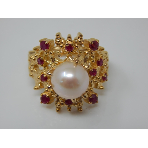 265 - Gold on Silver Ring Set with a Central 9mm Freshwater Pearl & Malagasy Rubies: Ring Size N/O: Gross ... 