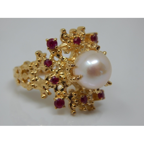 265 - Gold on Silver Ring Set with a Central 9mm Freshwater Pearl & Malagasy Rubies: Ring Size N/O: Gross ... 