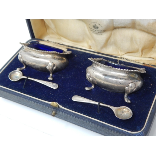 280 - A Pair of Silver Open Salts with Cobalt Blue Glass Liners together with Spoons in Fitted Case: Hallm... 