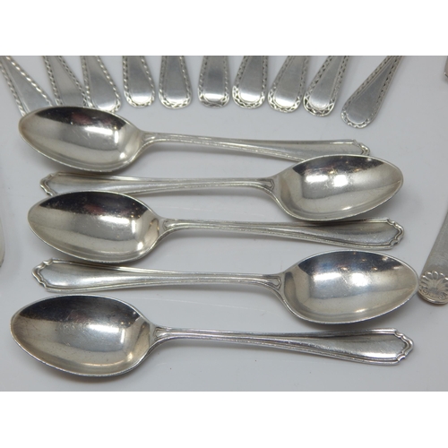 289 - A Quantity of Hallmarked Silver Tea & Coffee Spoons, Tongs & Forks: Weight 232g (lot)