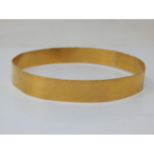 285 - High Carat Gold Bangle: Weight 31.46g
