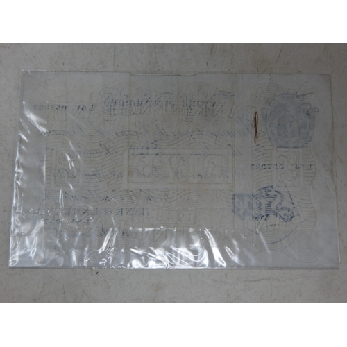 72 - Bank of England white £5 note dated 18 April 1947