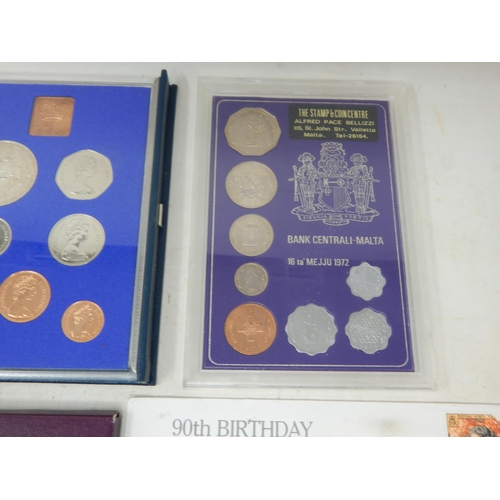 60 - Large collection of modern issues to include 1977 Proof Set (case broken clasp); Gibraltar Crown 200... 