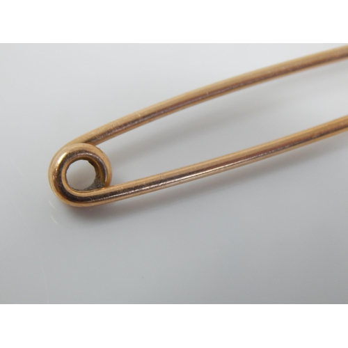 14 - 15ct Gold Pin Brooch: Length 50mm: Weight 3.03g