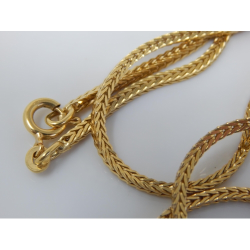 9 - 18ct Gold Neck Chain: Length 60cm: Weight 17.19g