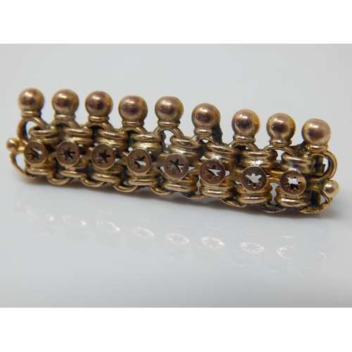 21 - Victorian Unmarked Gold Brooch: Weight 4.67g