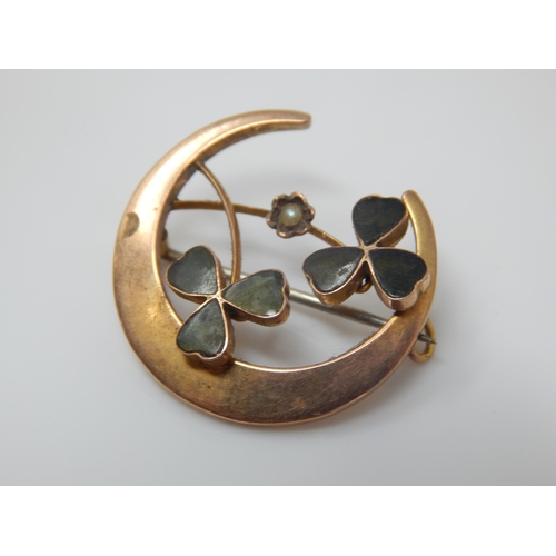 25 - Edwardian 9ct Gold Crescent Brooch Set with Two Articulated Shamrocks & Seed Pearl: Weight 1.89g