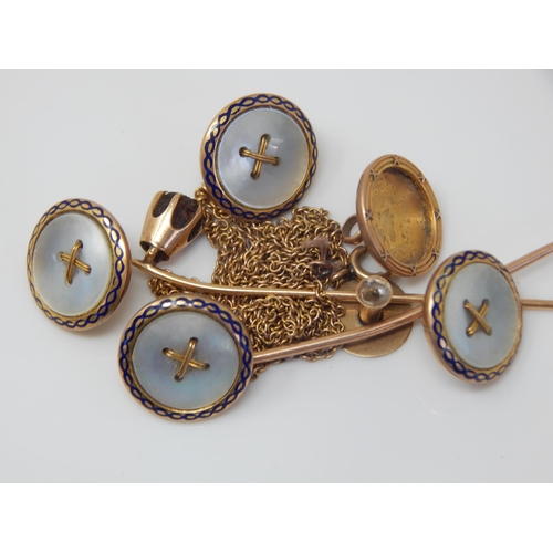 27 - A Quantity of 9ct Gold Oddments: Gross weight 13.2g
