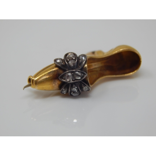 30 - Victorian Novelty Unmarked Gold Shoe Brooch Set with 10 Old Cut Diamonds. Weight 3.53g