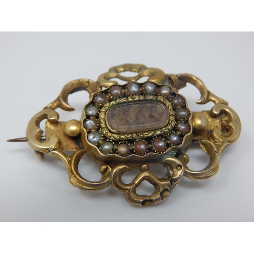 36 - George IV Yellow Metal Mourning Brooch with Central Hair Panel within a Seed Border Engraved to reve... 