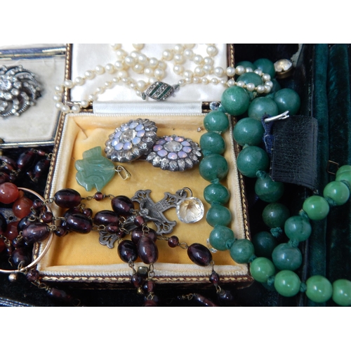 41 - A Quantity of Antique & Vintage Costume Jewellery Contained in Two Jewellery Boxes