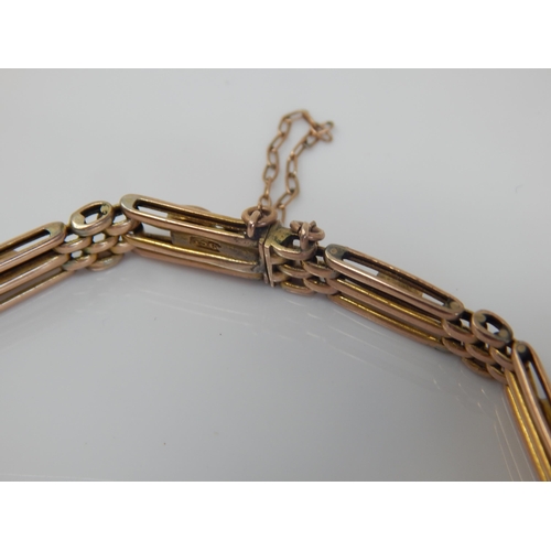 49 - 9ct Gold Opal Set Bracelet: Length 18cm: Weight 10.10g