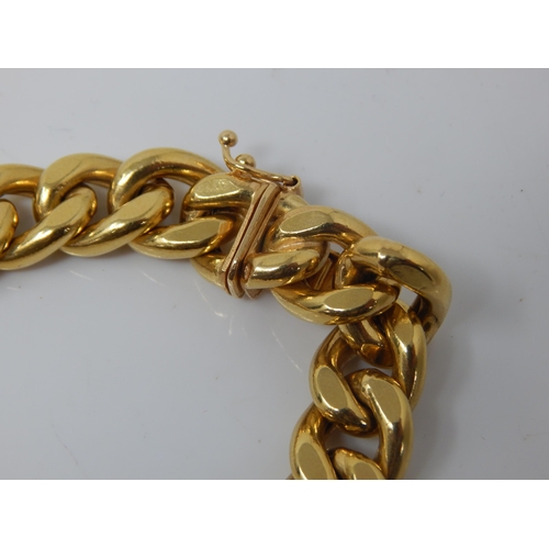 95 - A Very Heavy 18ct Gold Curb Link Chain: Length 22