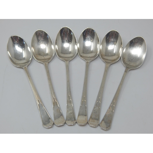 115 - A Set of 6 Silver Coffee Spoons Hallmarked Sheffield 1940 by Joseph Elliot & Sons: Weight 52g