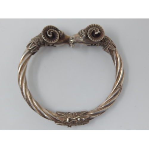 118 - Silver Rams Head Hinged Bangle: Weight 39.4g