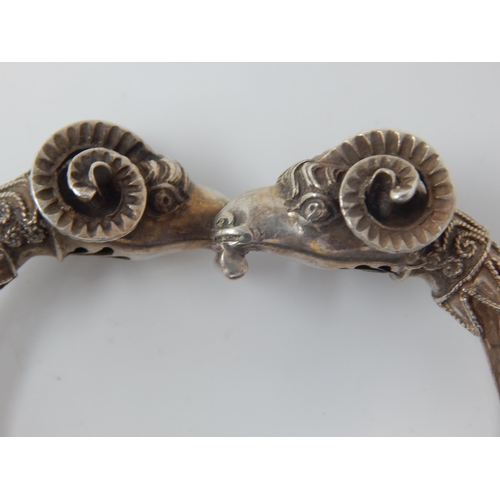 118 - Silver Rams Head Hinged Bangle: Weight 39.4g