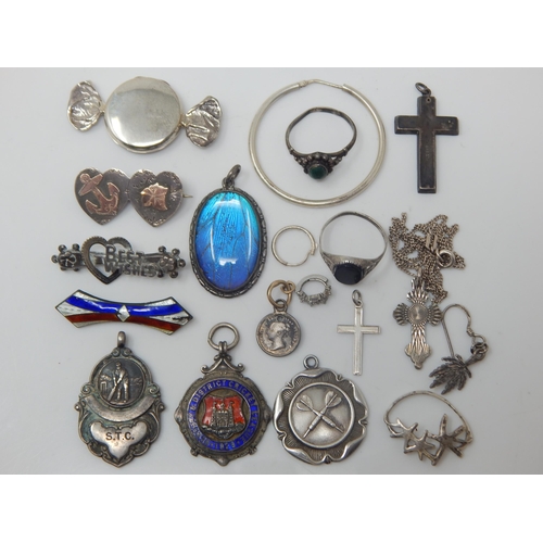 126 - A Quantity of Silver Jewellery Including Sweetheart Brooches, Rings, Fobs, Pill Box etc (lot) Gross ... 