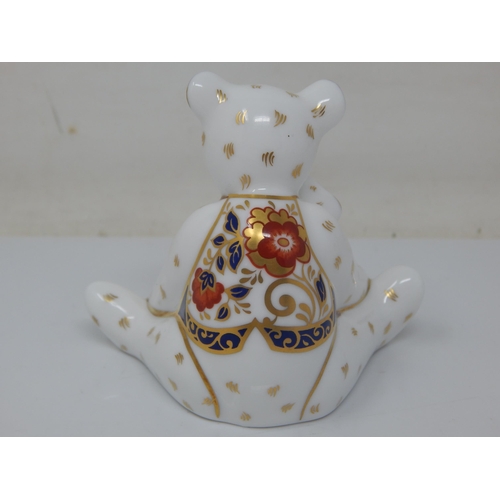 355 - Royal Crown Derby Mummy & Charlotte. 2002.