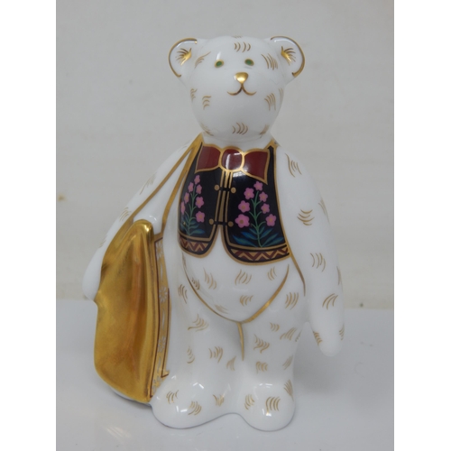 356 - Royal Crown Derby Mulberry Hall Shopper Bear,2002.
