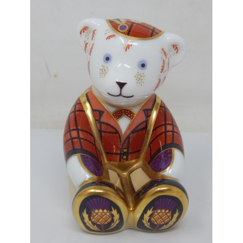 360 - Royal Crown Derby Scottish Teddy – Fraser. Gold Stopper 2005.