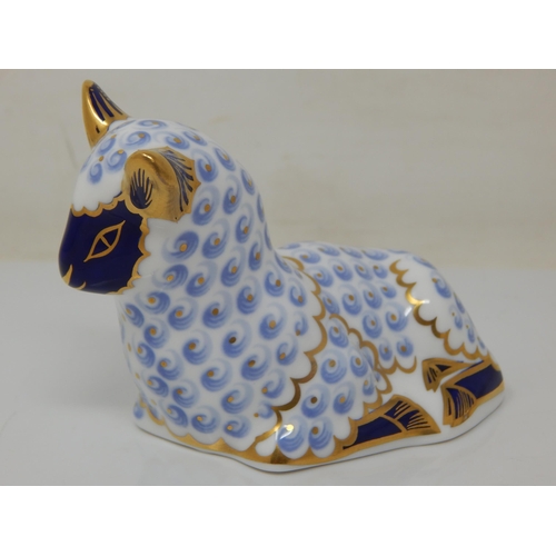 375 - Royal Crown Derby Lamb. Gold Stopper 1992.