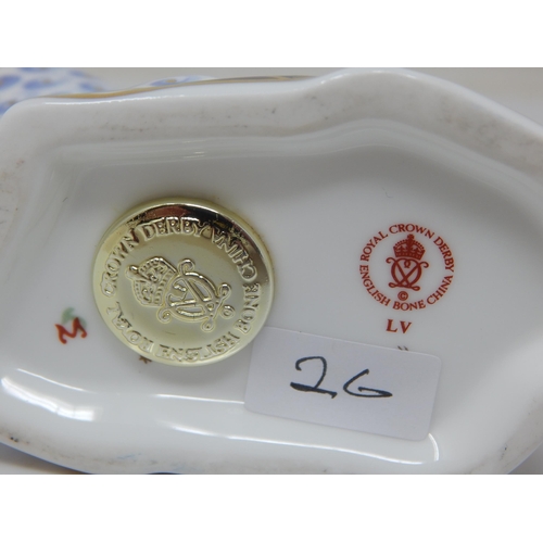 375 - Royal Crown Derby Lamb. Gold Stopper 1992.