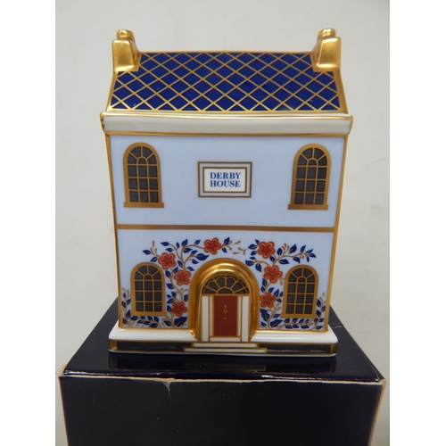 390 - Royal Crown Derby Miniature Houses “Derby Townhouse”162 of 500 for Compton &
Woodhouse. Box & Certif... 