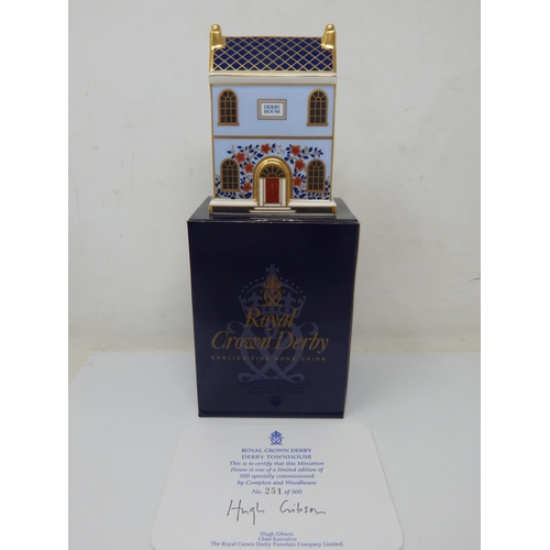 391 - Royal Crown Derby Miniature Houses “Derby Townhouse”251 of 500 for Compton &
Woodhouse. Box & Certif... 
