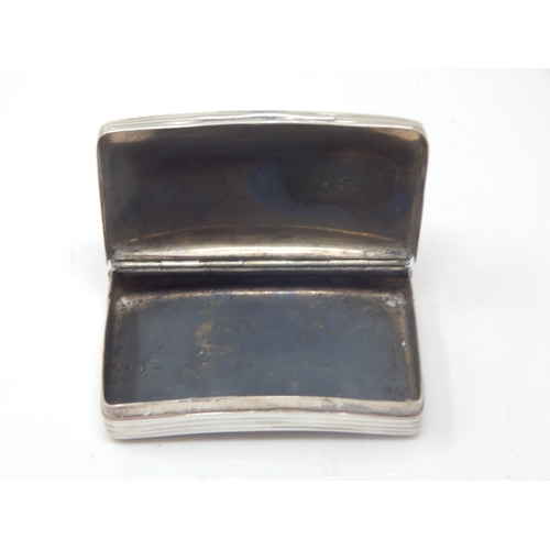 146 - 19th Century Continental Silver Curved Snuff Box: Measures 8.2cm x 5.0cm: Weight 73.56