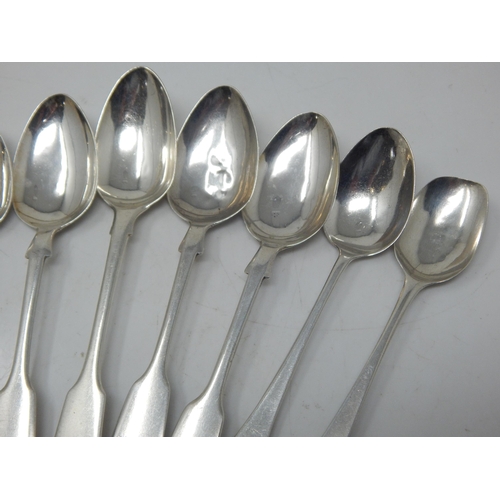 154 - A Quantity of Victorian & Later Hallmarked Silver Spoons: Various Dates & Makers: Weight 172g