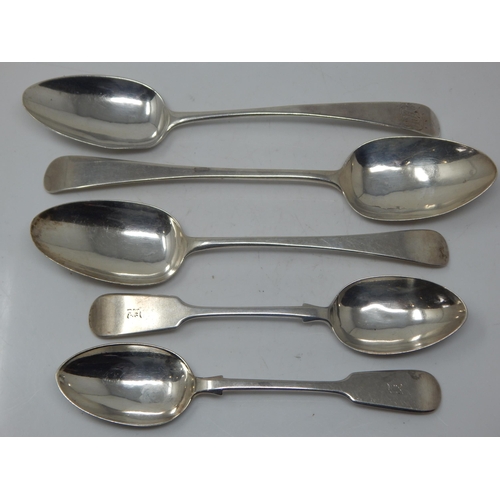 157 - A Quantity of Georgian & Victorian Hallmarked Silver Table & Dessert Spoons: Various Dates & Makers:... 