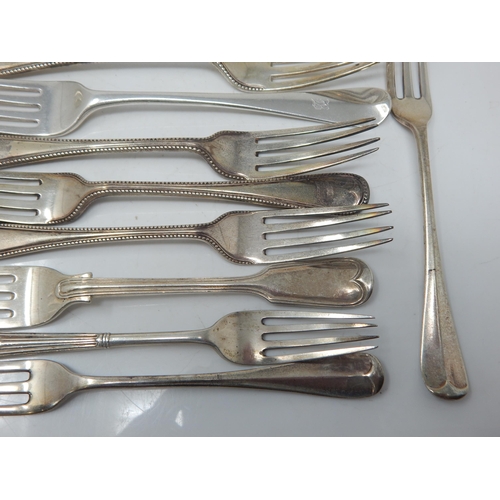 159 - A Quantity of Victorian & Later Hallmarked Silver Forks: Various Dates & Makers: Weight 644g