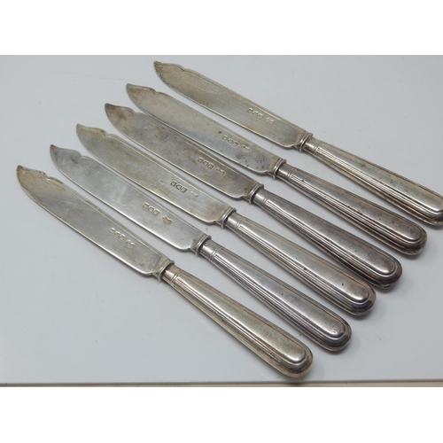 160 - A Set of 6 Edwardian Silver Fish Knives Hallmarked London 1904: Length 21cm: Weight 356g