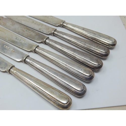 160 - A Set of 6 Edwardian Silver Fish Knives Hallmarked London 1904: Length 21cm: Weight 356g