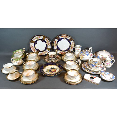 27 - A Hammersley Breakfast Set together with other related ceramics