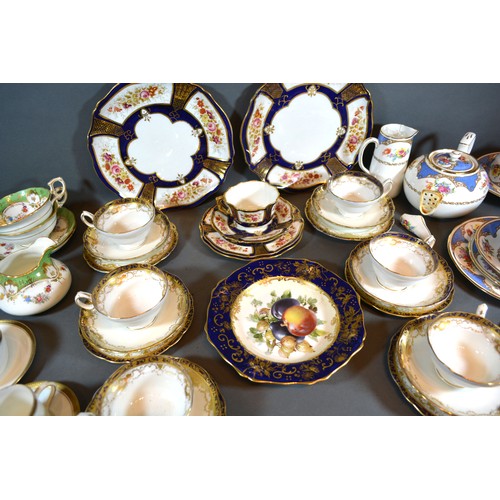 27 - A Hammersley Breakfast Set together with other related ceramics