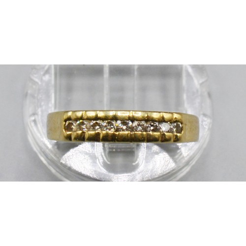 262 - A 9ct Gold Diamond Half Eternity Ring, 3.1 grams, ring size M