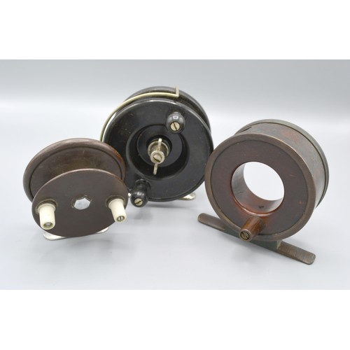 201 - An Allcocks Aerialite Bakelite and wooden fishing reel, 10cms diameter, together with the Kenlee fis... 