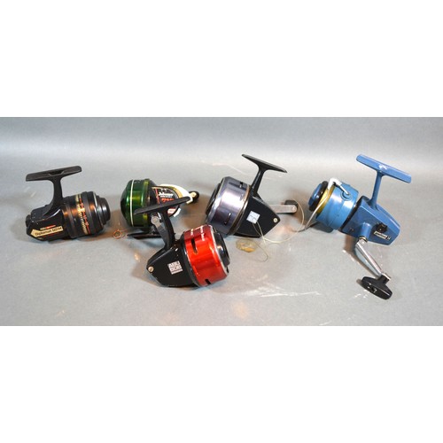 215 - A Johnson 710 closed spool fishing reel, together with an ABU 508, a Galion 14, an ABU Diplomat 601m... 