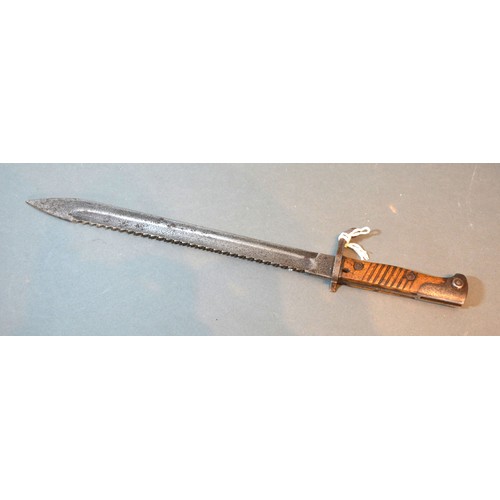 266 - A WWI German G98 sawback bayonet, 50cms long