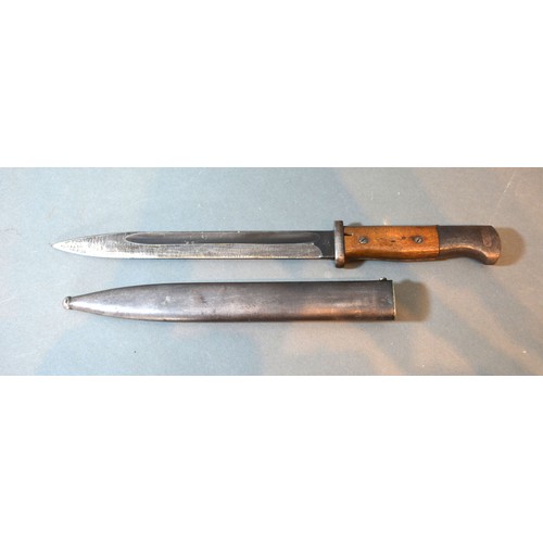 268 - A German WWII K98 Bayonet, 38cms long