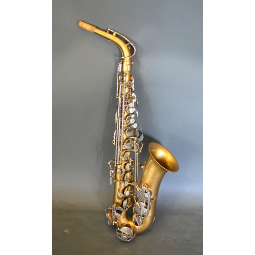 279 - A Bundy II saxophone by the Selmer company USA with case