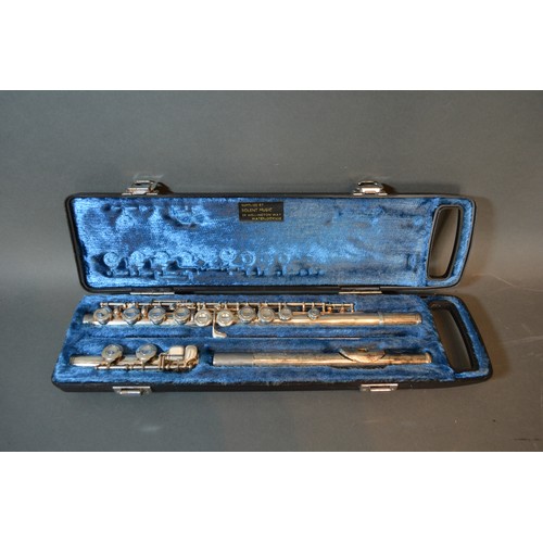 270 - A Yamaha YFL-21S Flute within case