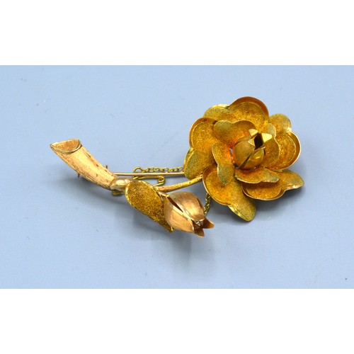 155 - A 14ct. Gold Brooch Of Flower Head And Bud Form 9.2 gms.