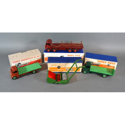 10 - A Dinky Toys Foden Flat Truck No.505 together with another Guy Flat Truck No.513, another Guy Flat T... 