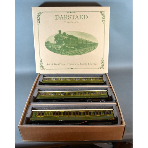 85 - A Darstaed Trains Deluxe Set Of Three Traditional Tin Plate 0 Gauge Coaches Southern Railways within... 