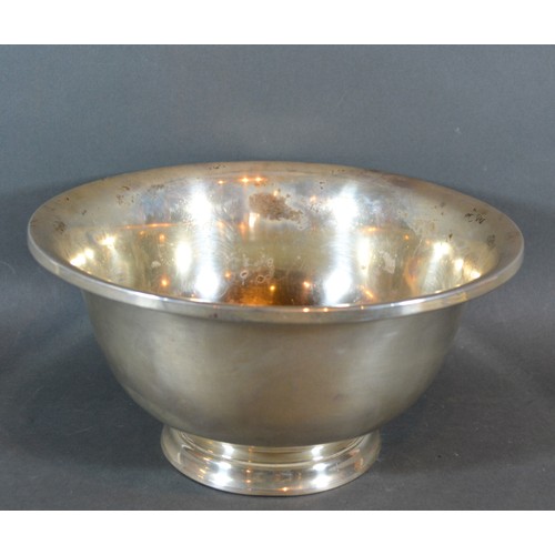 66 - A Sterling Silver Pedestal Bowl by Viking 22 ozs. 25.5 cms diameter