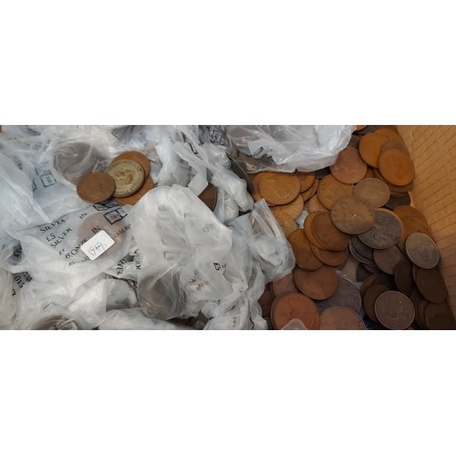 265 - A coin collection to include British and foreign including crowns, pennies and others