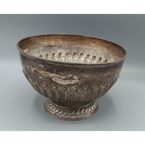 147 - A George V silver rose bowl of half lobed form, London 1916, 15ozs